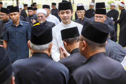 TENGKU HASSANAL IBRAHIM ALAM SHAH