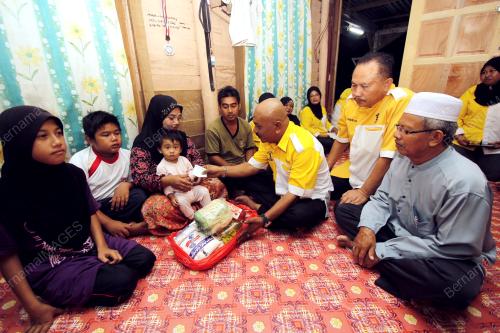 PH02_23072013_BAKKISS_SAHUR