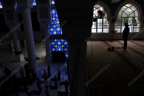 SOLAT JUMAAT COVID-19