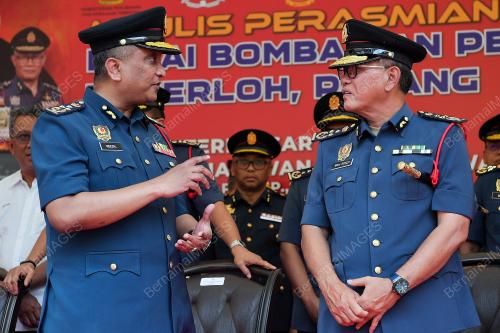DATUK SERI REEZAL MERICAN NAINA MERICAN