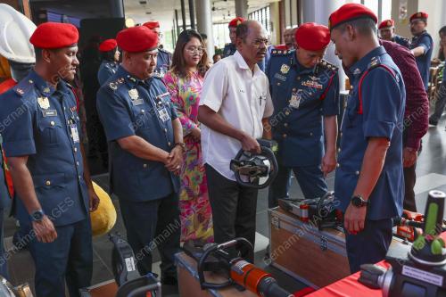 DATUK IR RAZALI KASSIM