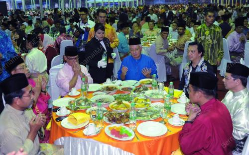 DATUK SERI MOHD NAJIB TUN ABDUL RAZAK