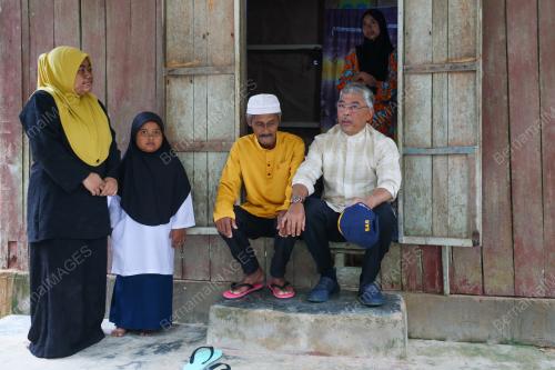 AL-SULTAN ABDULLAH RI'AYATUDDIN AL-MUSTAFA BILLAH SHAH