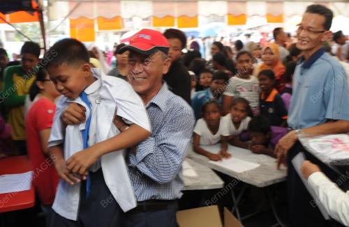 PH02_25022012_BANTUAN
