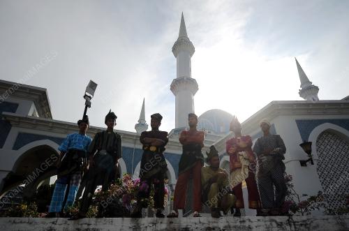PH02_25062017_RAYA