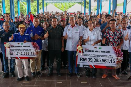 DATUK SERI MAHDZIR KHALID