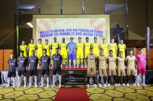 SRI PAHANG FC PERKENAL PEMAIN DAN JERSI BARU