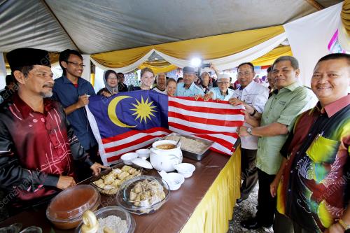 PH02_26082013_KOMUNITI