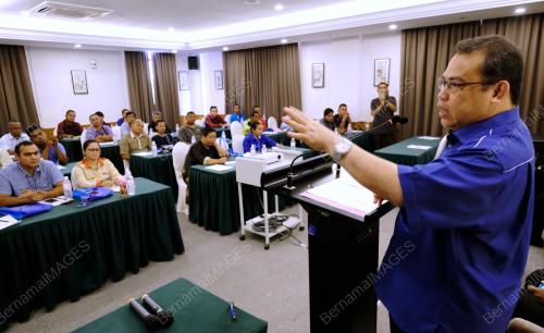 PH02_26102017_ANGKASA_BN201710259377