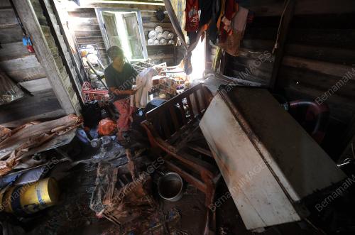 PH02_26122012_BANJIR