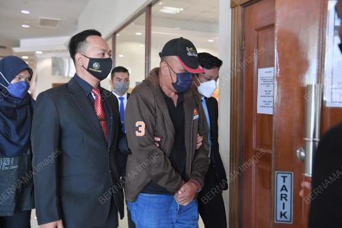ANGGOTA POLIS DITUDUH ATAS 42 RASUAH