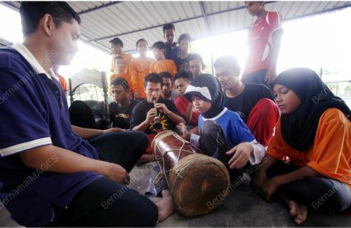 GENDANG SILAT