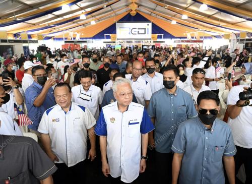 DATUK SERI ISMAIL SABRI YAAKOB