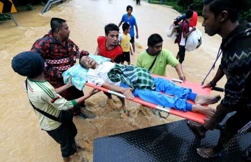 PH02_27214_BANJIR_27122014