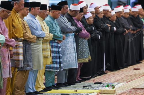 AL-SULTAN ADBULLAH RI'AYATUDDIN AL-MUSTAFA BILLAH SHAH