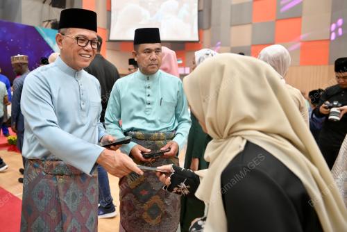 DATUK SERI WAN ROSDY WAN ISMAIL