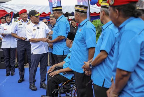 DATUK SERI SAIFUDIN NASUTION ISMAIL