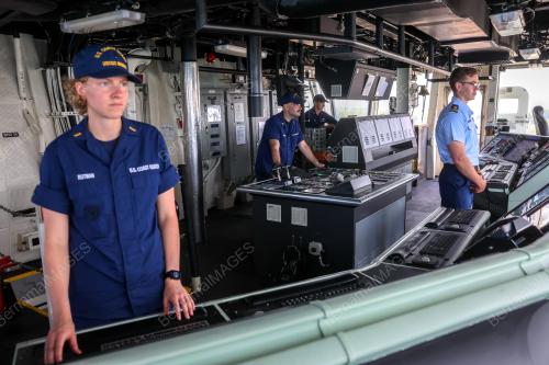 US COAST GUARD (USCG) CUTTER MUNRO