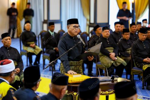 DATUK SERI WAN ROSDY WAN ISMAIL