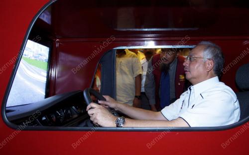 MOHD NAJIB TUN ABDUL RAZAK