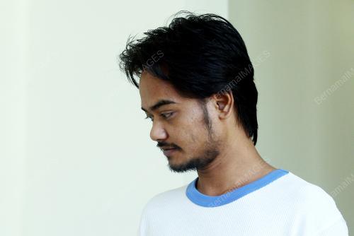 PH02_29112012_MAHKAMAH