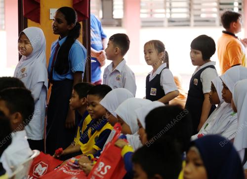 KEMBALI KE SEKOLAH