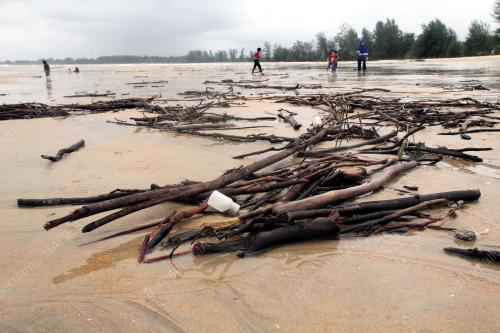 PANTAI CHERATING LENGANG