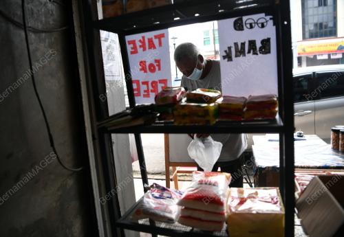 KAFE HIPSTER WUJUD FOOD BANK PERCUMA