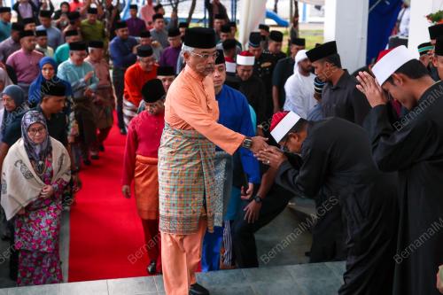 AL-SULTAN ABDULLAH RI'AYATUDDIN AL-MUSTAFA BILLAH SHAH