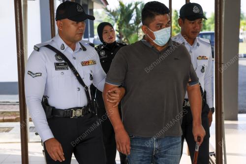 NAHAS BAS ROMPIN: PEMANDU BAS DIDAKWA