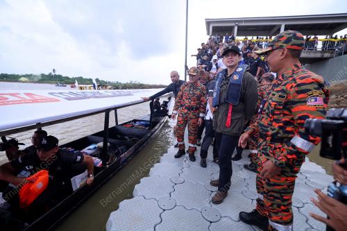 TENGKU HASSANAL IBRAHIM ALAM SHAH