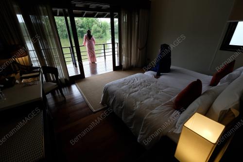 PH03_03072018_RESORT