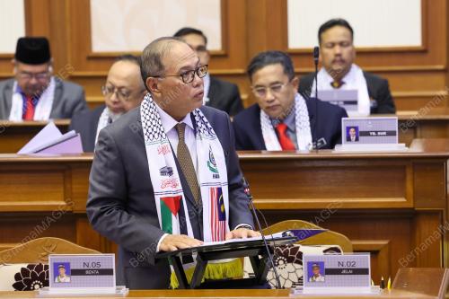 DATUK SERI WAN ROSDY WAN ISMAIL
