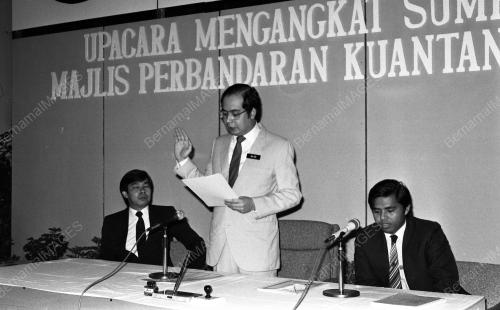 PH03_05022015_ANGKAT_SUMPAH