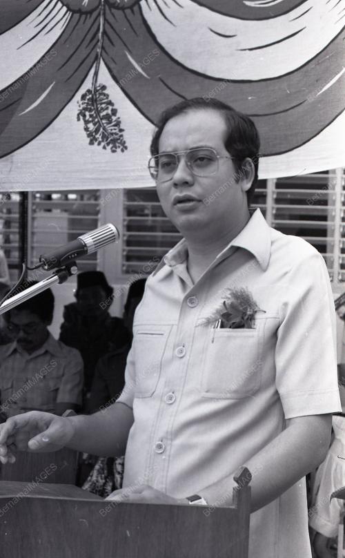 MOHD NAJIB TUN ABDUL RAZAK