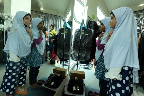 KEMBALI KE SEKOLAH LYNAS