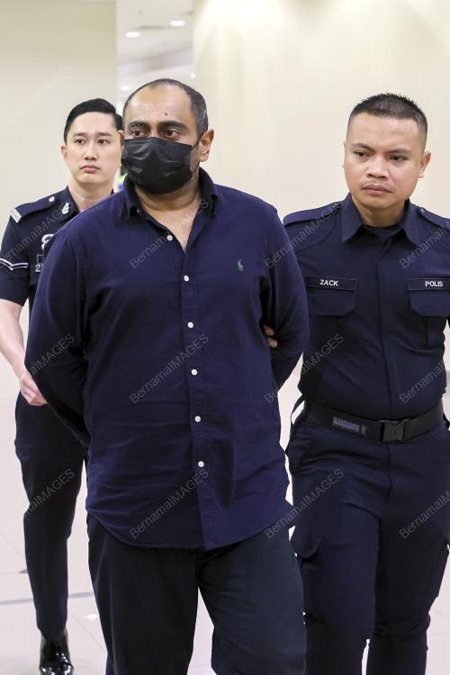 SUAMI ZAHNITA MENGAKU TIDAK BERSALAH CEDERAKAN ISTERI