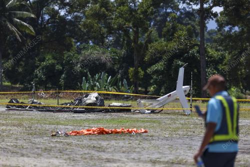 HELIKOPTER TERBAKAR