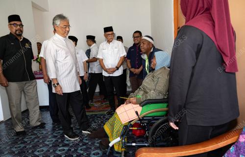 AL-SULTAN ABDULLAH RI'AYATUDDIN AL-MUSTAFA BILLAH SHAH