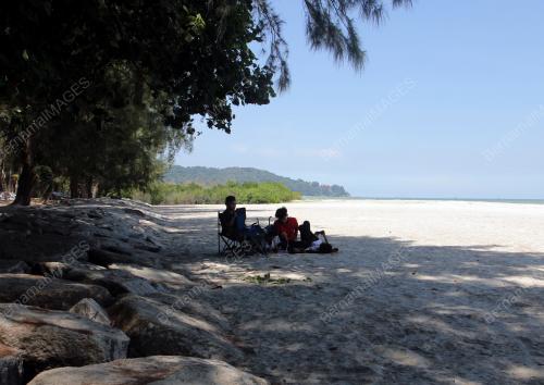 TINJAUAN BERKENAAN CUACA PANAS