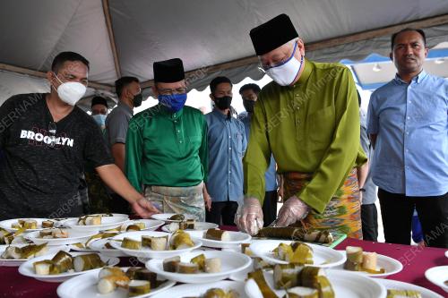 DATUK SERI ISMAIL SABRI YAAKOB