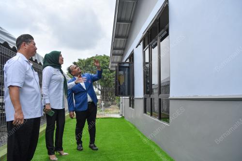 KMDI HOLDING SDN BHD