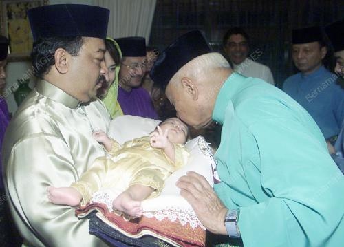 TENGKU ABDUL RAHMAN SULTAN AHMAD SHAH
