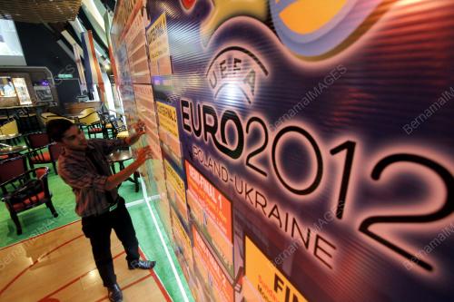 PH03_08062012_EURO2012