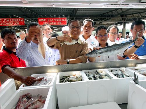 DATUK SERI ISMAIL SABRI YAAKOB