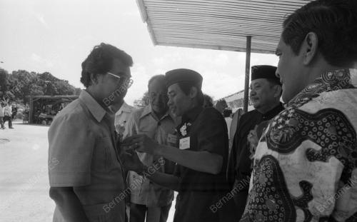 PH03_09032015_PAMERAN_PERUBATAN