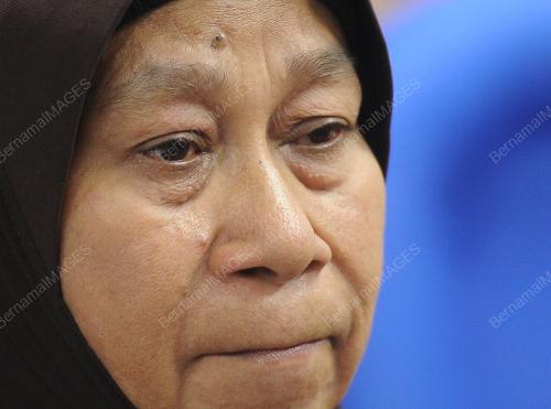PH03_10022012_BANTUAN