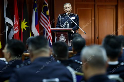 TAN SRI ACRYL SANI ABDULLAH SANI