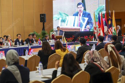 TAN SRI JOHARI ABDUL