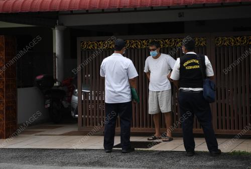 PEMERIKSAAN TEMPAT PEMBIAKAN NYAMUK